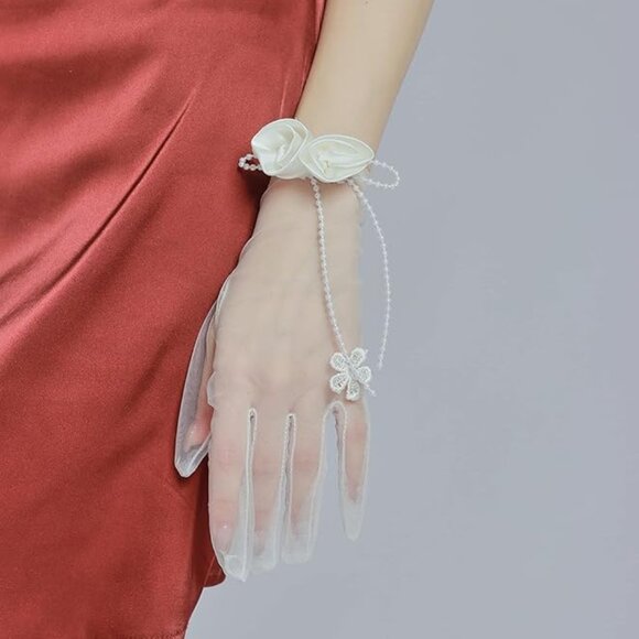 Satin Pears Gloves - Picture 3 of 6